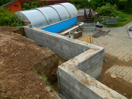 Устройство подпорных стенок