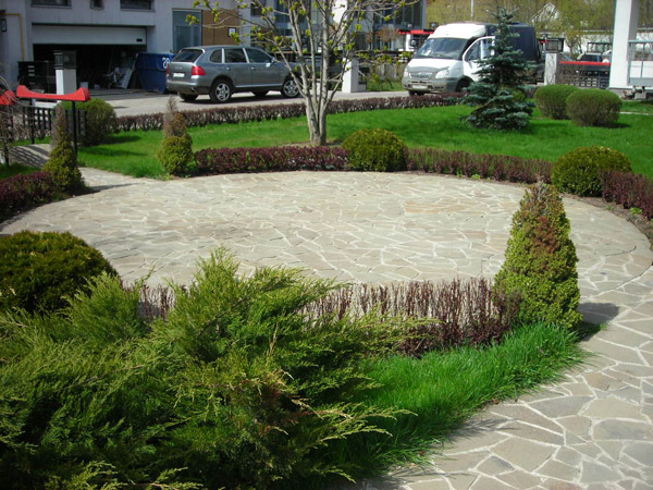 Мощение и укладка брусчатки